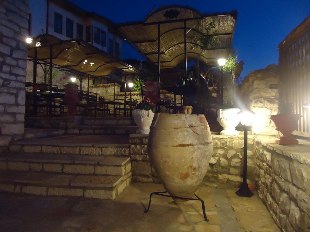 Hotel Klea Berati Exterior foto